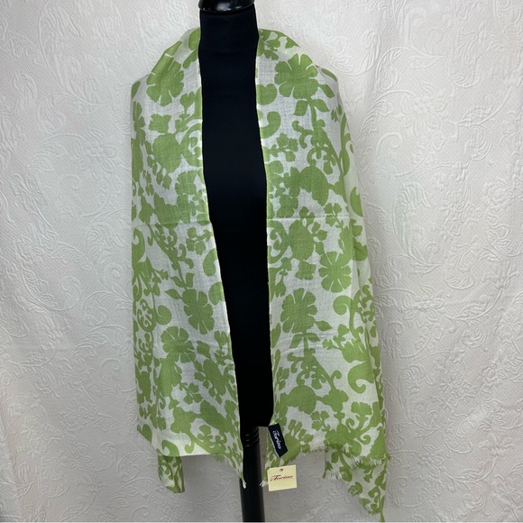 Torino Wool Large Floral Scarf - Picture 3 of 8